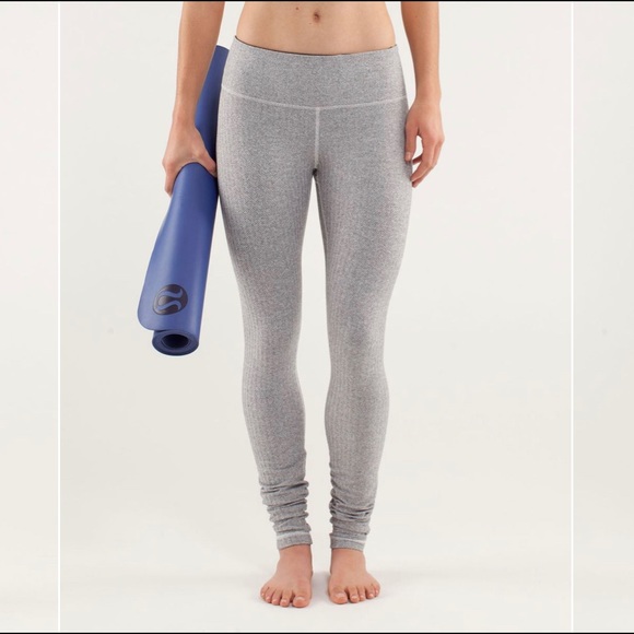 lululemon athletica Pants - Lululemon Grey Herringbone Thick Fleece Leggings Size 8